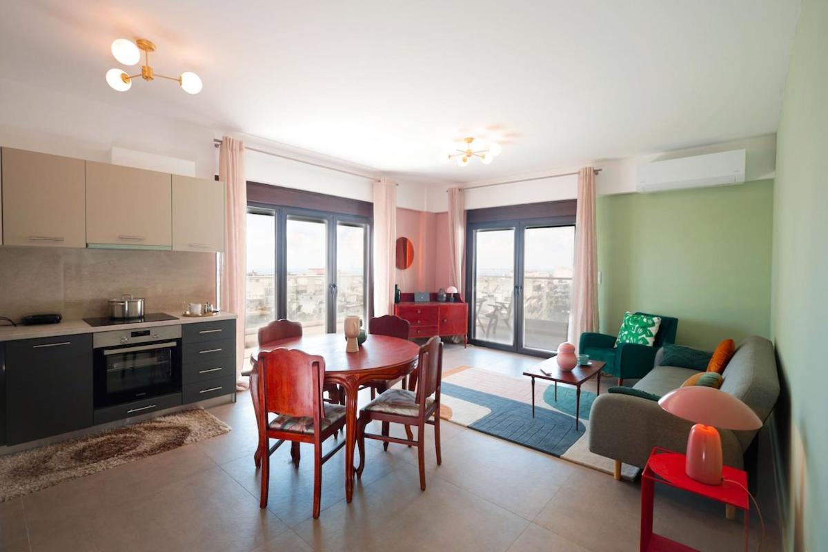 New 98m2 Flat With Sea View And Parking Spot Thessaloniki